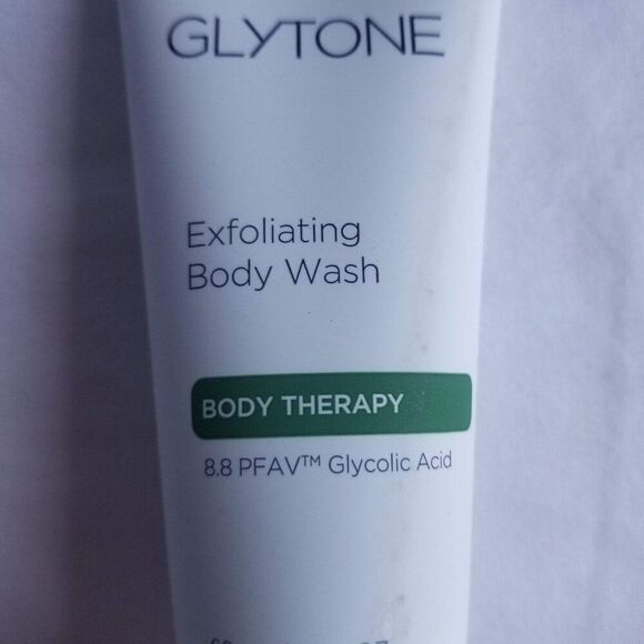 Glytone - Exfoliating Body Wash - Picture 6 of 6